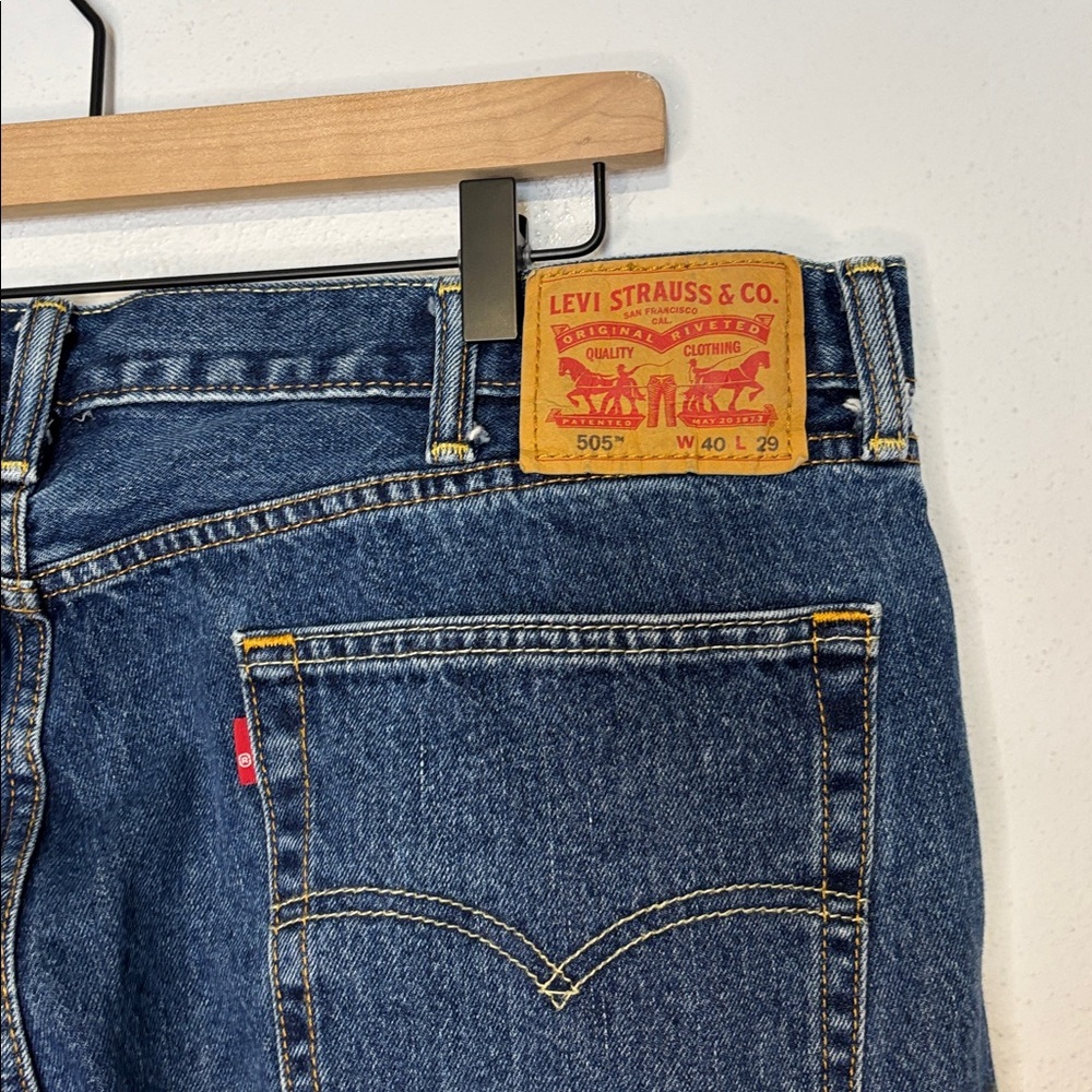 Levi's 505 Classic Dark Wash Jeans 40 W 29 L Relaxed Fit Straight Leg Original